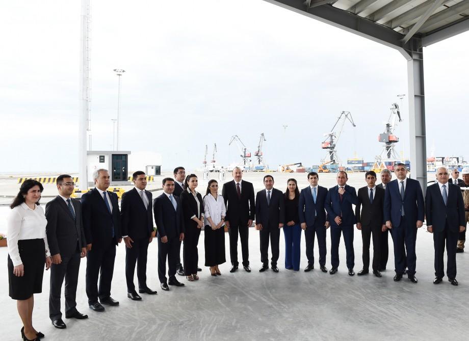 Prezident İlham Əliyev Bakı Beynəlxalq Dəniz Ticarət Limanı Kompleksinin açılışında iştirak edib (FOTO) (YENİLƏNİB-2)