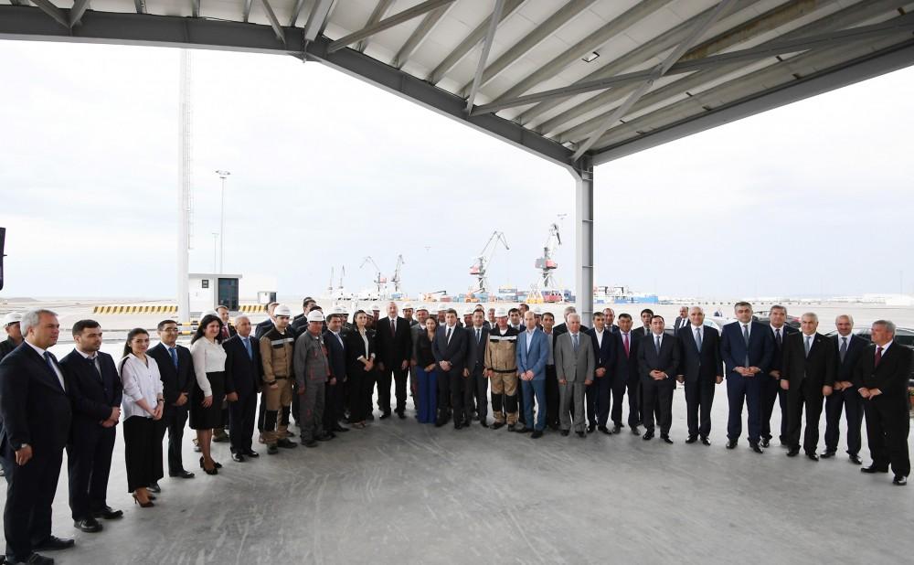 Prezident İlham Əliyev Bakı Beynəlxalq Dəniz Ticarət Limanı Kompleksinin açılışında iştirak edib (FOTO) (YENİLƏNİB-2)