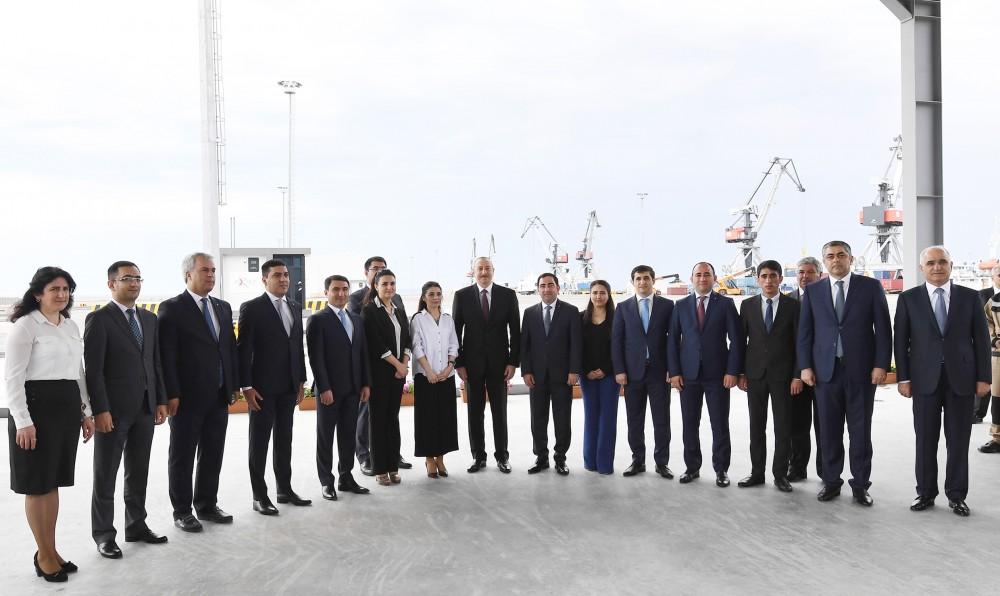 Prezident İlham Əliyev Bakı Beynəlxalq Dəniz Ticarət Limanı Kompleksinin açılışında iştirak edib (FOTO) (YENİLƏNİB-2)