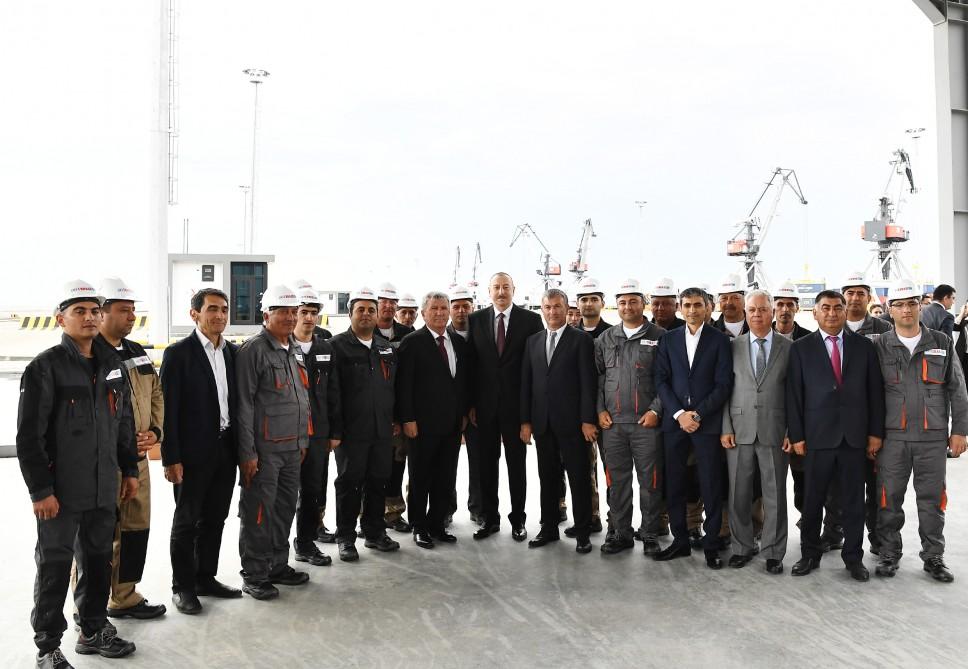 Prezident İlham Əliyev Bakı Beynəlxalq Dəniz Ticarət Limanı Kompleksinin açılışında iştirak edib (FOTO) (YENİLƏNİB-2)