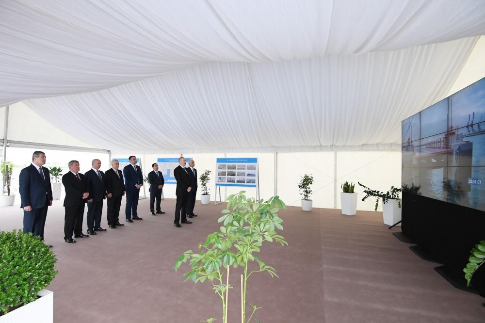 Prezident İlham Əliyev Bakı Beynəlxalq Dəniz Ticarət Limanı Kompleksinin açılışında iştirak edib (FOTO) (YENİLƏNİB-2)