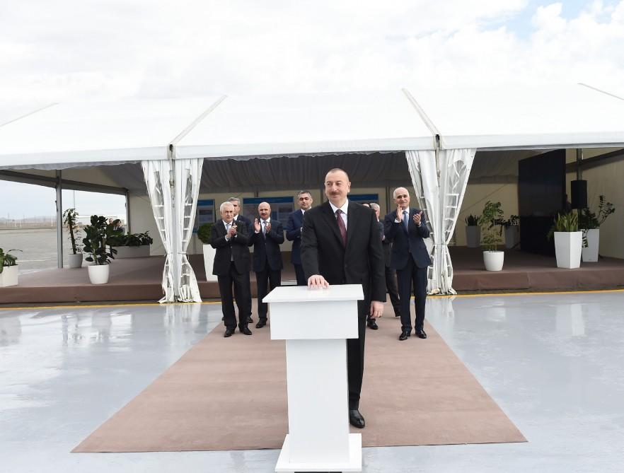 Prezident İlham Əliyev Bakı Beynəlxalq Dəniz Ticarət Limanı Kompleksinin açılışında iştirak edib (FOTO) (YENİLƏNİB-2)