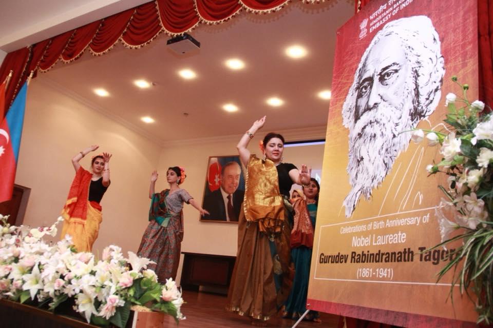 Bilik Fondu Nobel mükafatçısının yaradıcılığı ilə bağlı tədbir keçirib (FOTO)