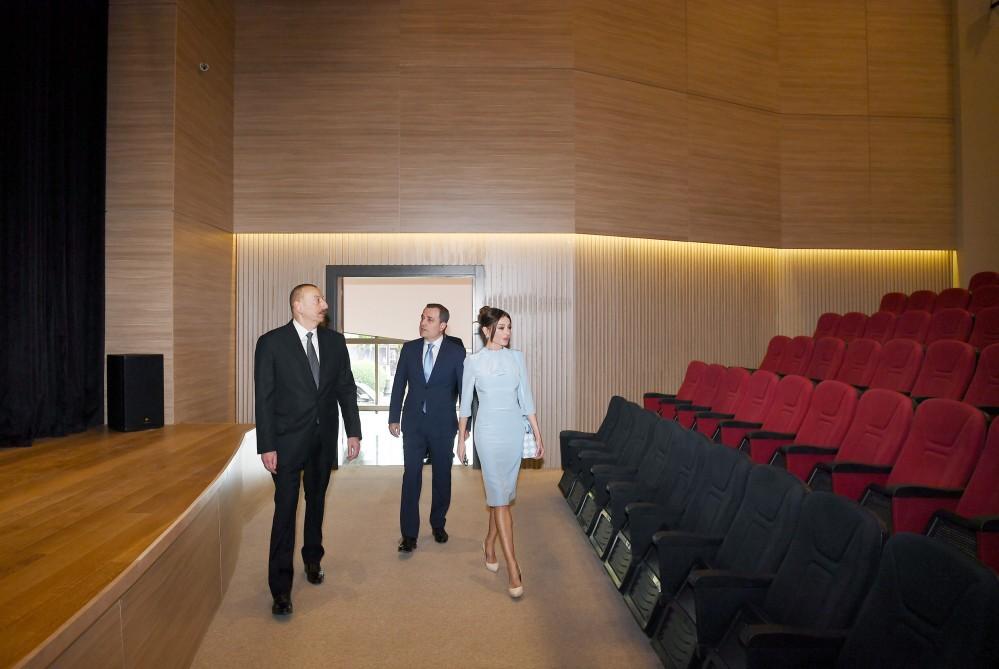 Prezident İlham ƏIiyev və birinci xanım Mehriban Əliyeva Heydər Əliyev adına Müasir Təhsil Kompleksinin yeni binasının açılışında iştirak ediblər (FOTO) (YENİLƏNİB)