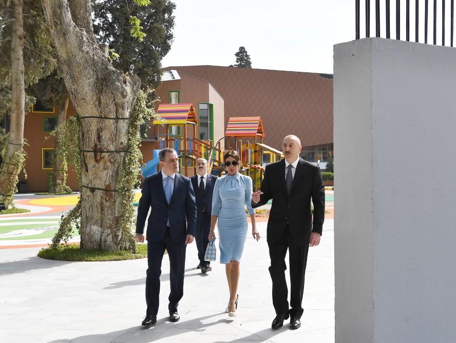 Prezident İlham ƏIiyev və birinci xanım Mehriban Əliyeva Heydər Əliyev adına Müasir Təhsil Kompleksinin yeni binasının açılışında iştirak ediblər (FOTO) (YENİLƏNİB)