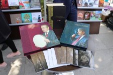 Bakıda kitab sərgi-yarmarkası keçirilib (FOTO)