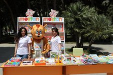 Bakıda kitab sərgi-yarmarkası keçirilib (FOTO)