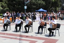Bakıda kitab sərgi-yarmarkası keçirilib (FOTO)
