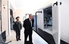 Prezident İlham Əlahiddə Ümumqoşun Ordusunun “N” saylı hərbi hissəsində yaradılan şəraitlə tanış olub (FOTO) (YENİLƏNİB)