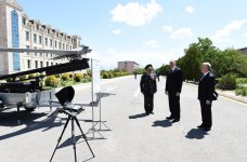 Prezident İlham Əlahiddə Ümumqoşun Ordusunun “N” saylı hərbi hissəsində yaradılan şəraitlə tanış olub (FOTO) (YENİLƏNİB)