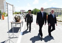 Prezident İlham Əlahiddə Ümumqoşun Ordusunun “N” saylı hərbi hissəsində yaradılan şəraitlə tanış olub (FOTO) (YENİLƏNİB)