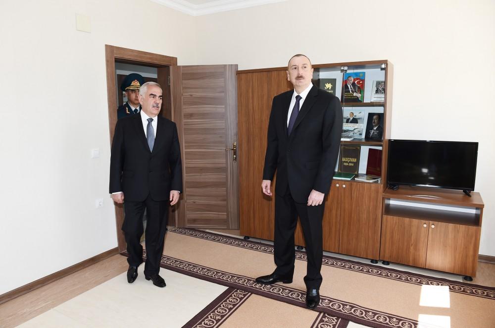 Prezident İlham Əliyev Dövlət Sərhəd Xidmətinin Naxçıvanda yerləşən sərhəd dəstəsində yaradılan şəraitlə tanış olub (FOTO)