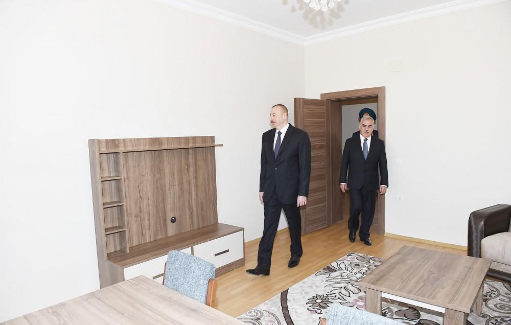 Prezident İlham Əliyev Dövlət Sərhəd Xidmətinin Naxçıvanda yerləşən sərhəd dəstəsində yaradılan şəraitlə tanış olub (FOTO)