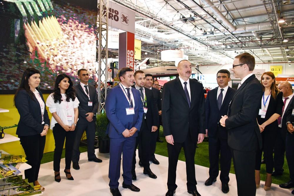 Prezident İlham Əliyev XXIV Azərbaycan Beynəlxalq Qida Sənayesi və XII Azərbaycan Beynəlxalq Kənd Təsərrüfatı sərgiləri ilə tanış olub (YENİLƏNİB -2)