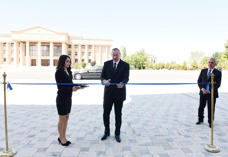 Prezident İlham Əliyev Naxçıvan Müəllimlər İnstitunun yeni binasının açılışında iştirak edib (FOTO) (YENİLƏNİB)