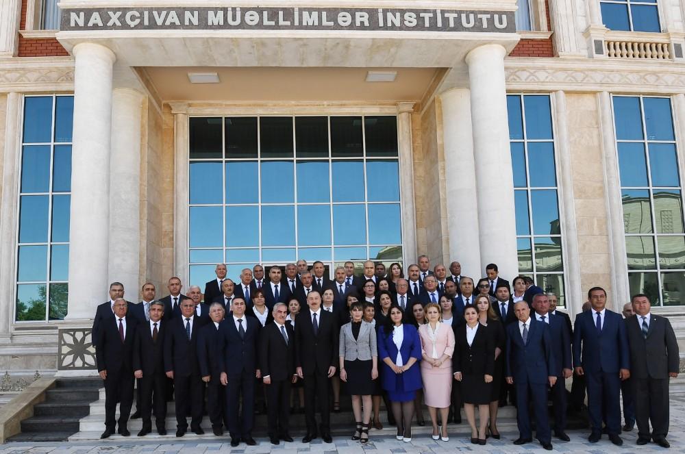Prezident İlham Əliyev Naxçıvan Müəllimlər İnstitunun yeni binasının açılışında iştirak edib (FOTO) (YENİLƏNİB)