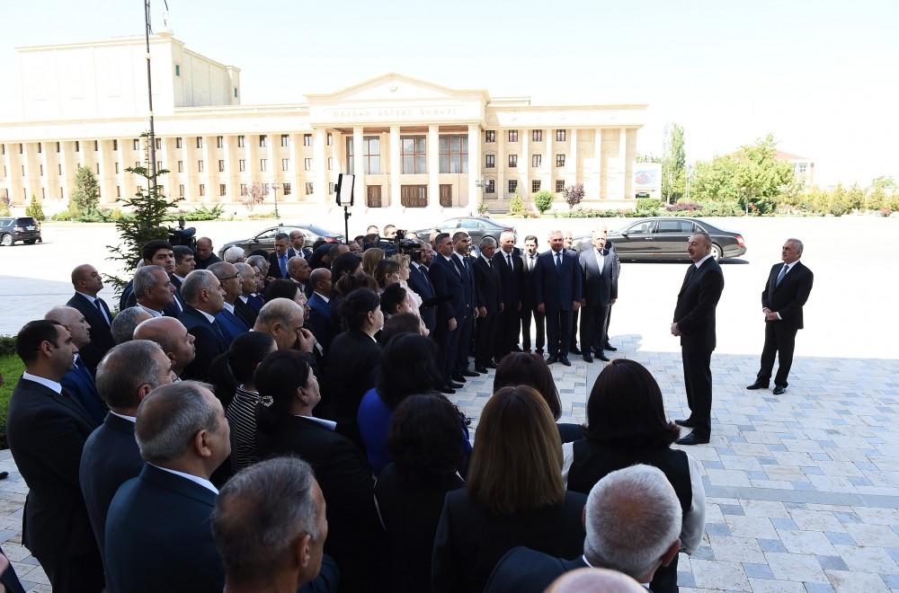 Prezident İlham Əliyev Naxçıvan Müəllimlər İnstitunun yeni binasının açılışında iştirak edib (FOTO) (YENİLƏNİB)