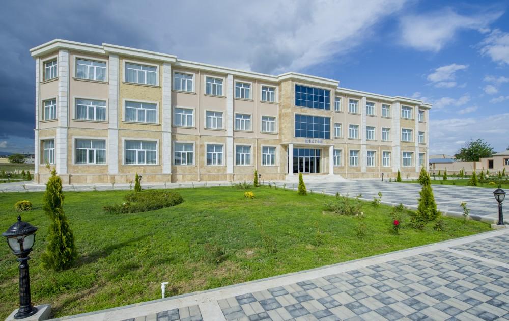 Prezident İlham Əliyev Naxçıvan şəhərində 6 saylı tam orta məktəbin açılışını edib (FOTO)