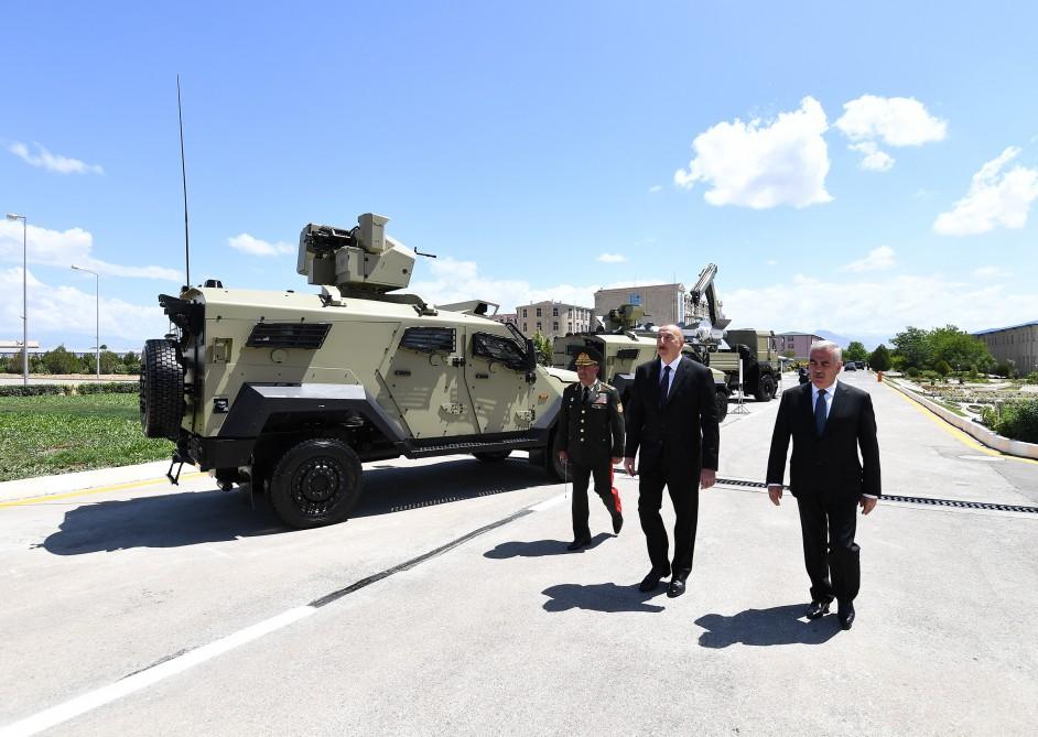 Prezident İlham Əlahiddə Ümumqoşun Ordusunun “N” saylı hərbi hissəsində yaradılan şəraitlə tanış olub (FOTO) (YENİLƏNİB)