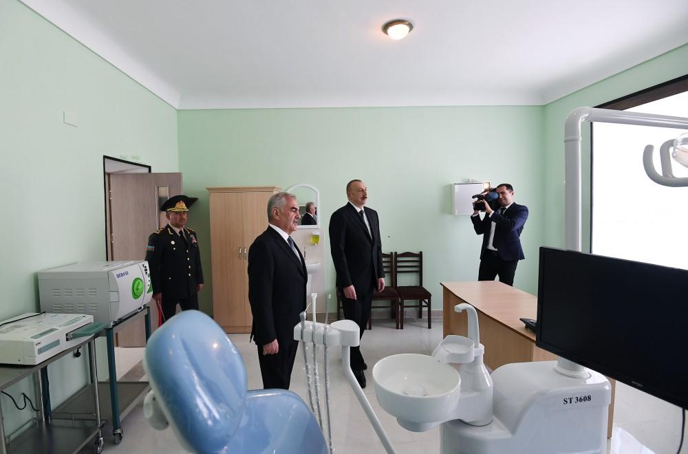 Prezident İlham Əlahiddə Ümumqoşun Ordusunun “N” saylı hərbi hissəsində yaradılan şəraitlə tanış olub (FOTO) (YENİLƏNİB)