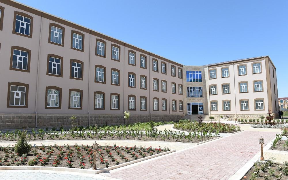 Prezident İlham Əlahiddə Ümumqoşun Ordusunun “N” saylı hərbi hissəsində yaradılan şəraitlə tanış olub (FOTO) (YENİLƏNİB)