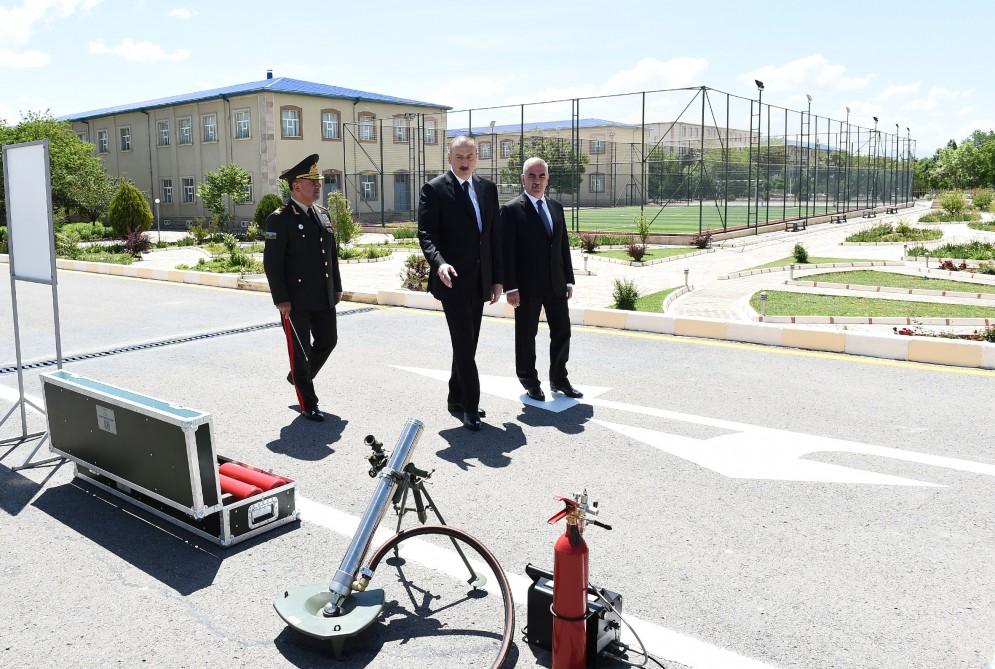 Prezident İlham Əlahiddə Ümumqoşun Ordusunun “N” saylı hərbi hissəsində yaradılan şəraitlə tanış olub (FOTO) (YENİLƏNİB)