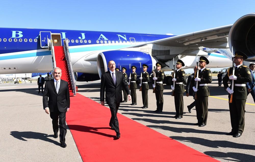 Prezident İlham Əliyev Naxçıvan Muxtar Respublikasına səfərə gəlib (FOTO)