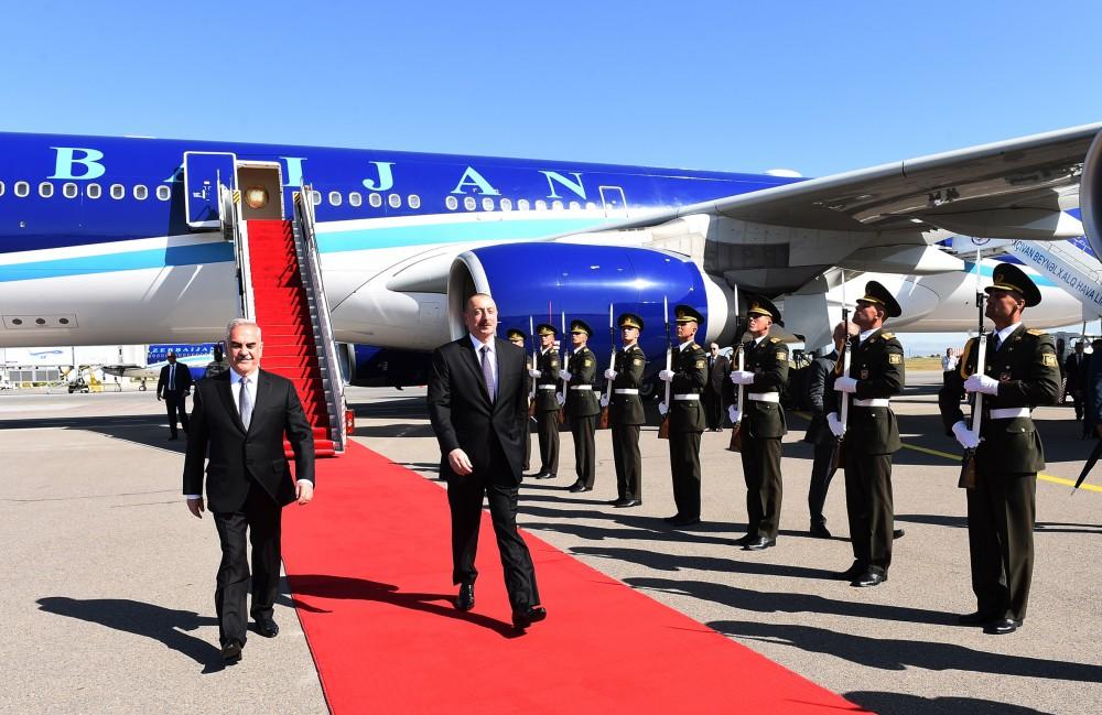 Prezident İlham Əliyev Naxçıvan Muxtar Respublikasına səfərə gəlib (FOTO)