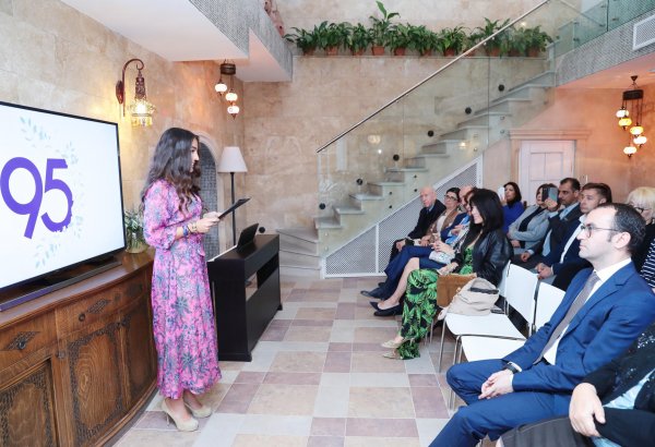 Leyla Əliyeva Ümummilli Lider Heydər Əliyevin 95 illiyinə həsr edilən ədəbi-musiqili mərasimdə iştirak edib (FOTO)