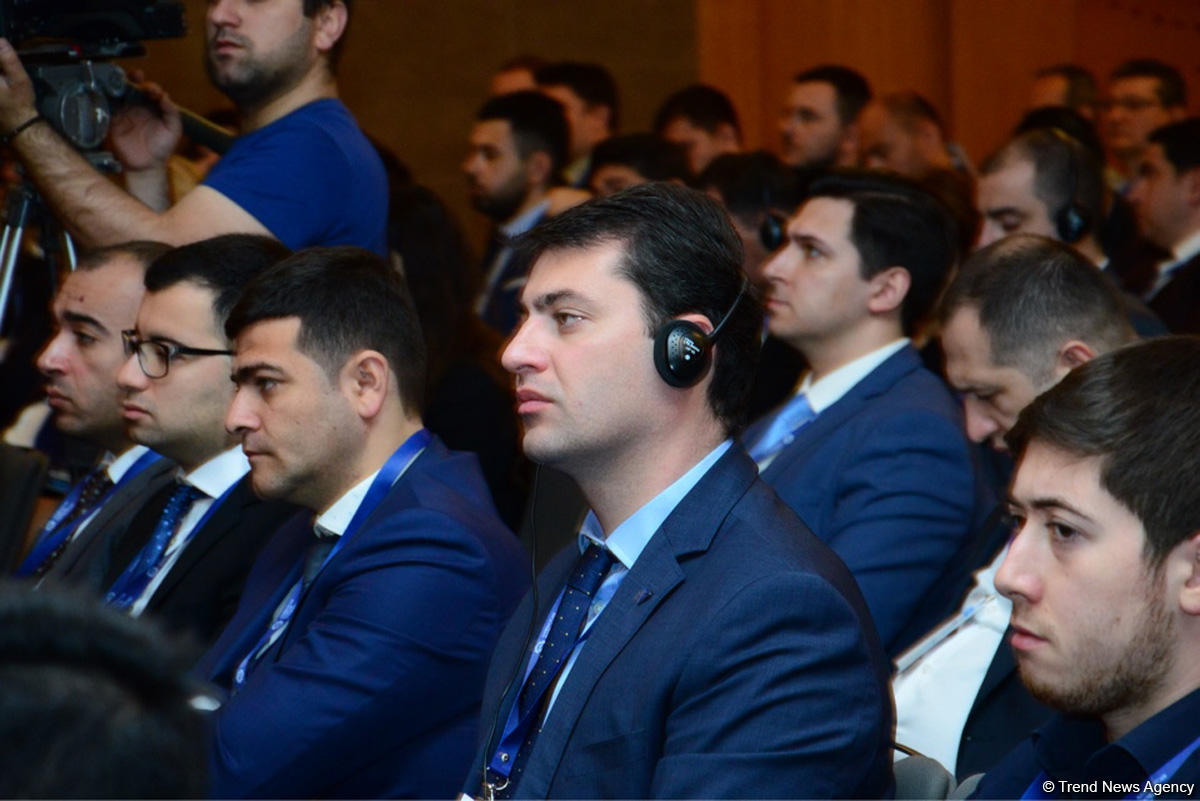 Azərbaycanda nağdsız hesablaşmalara keçid üzrə yeni proqram qəbul olunacaq (FOTO)