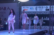 Gülnarə Xəlilova Qazaxıstanda gənc dizaynerlərin işini qiymətləndirib (FOTO)