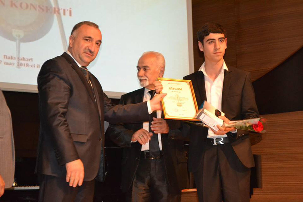 Gənc kamança ifaçılarının II respublika müsabiqəsinin yekun konserti olub (FOTO)