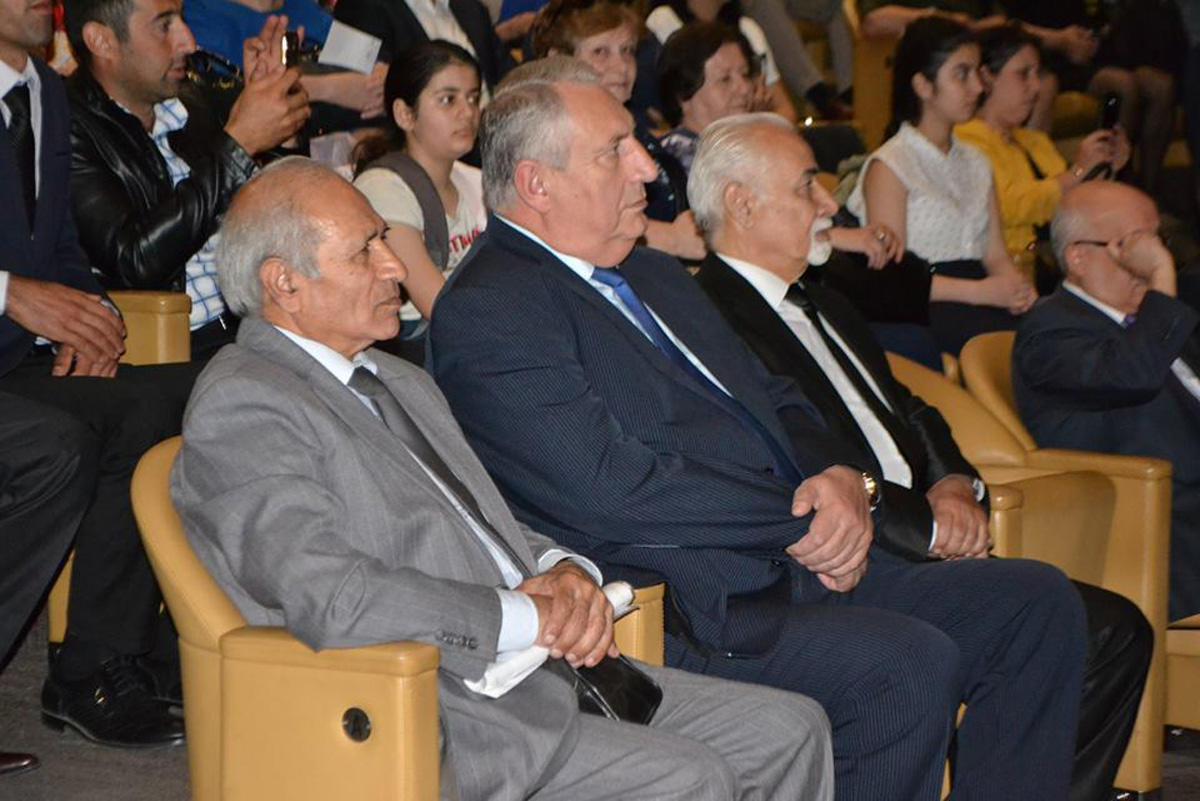 Gənc kamança ifaçılarının II respublika müsabiqəsinin yekun konserti olub (FOTO)