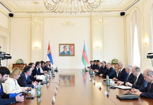 Azərbaycan və Serbiya prezidentlərinin geniş tərkibdə görüşü olub (FOTO) (YENİLƏNİB)