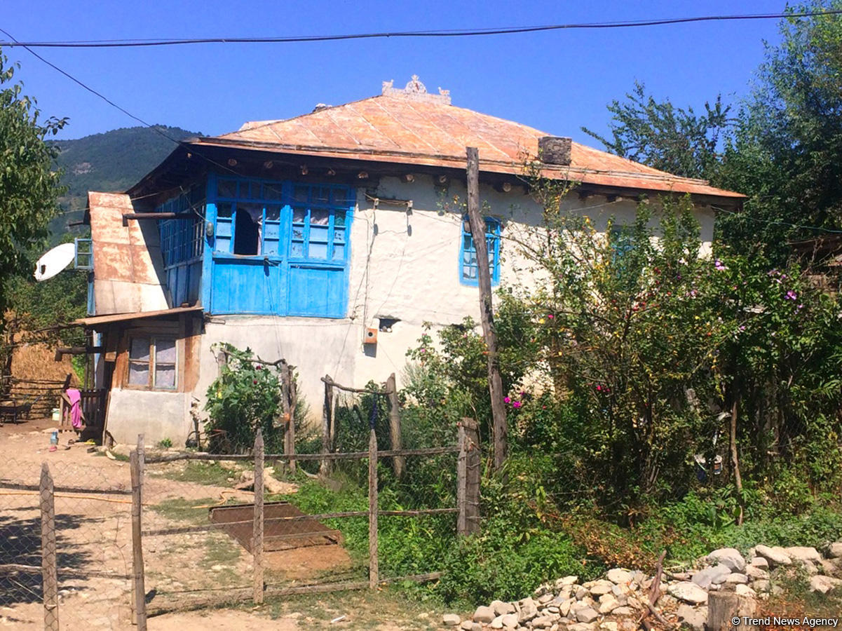 Bənzərsiz Afurca şəlaləsi (FOTO)