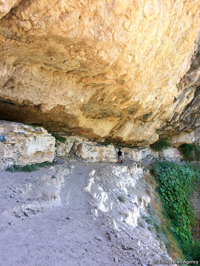 Bənzərsiz Afurca şəlaləsi (FOTO)