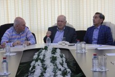 Teatrşünas alimin 100 illik yubileyi keçirilib (FOTO)