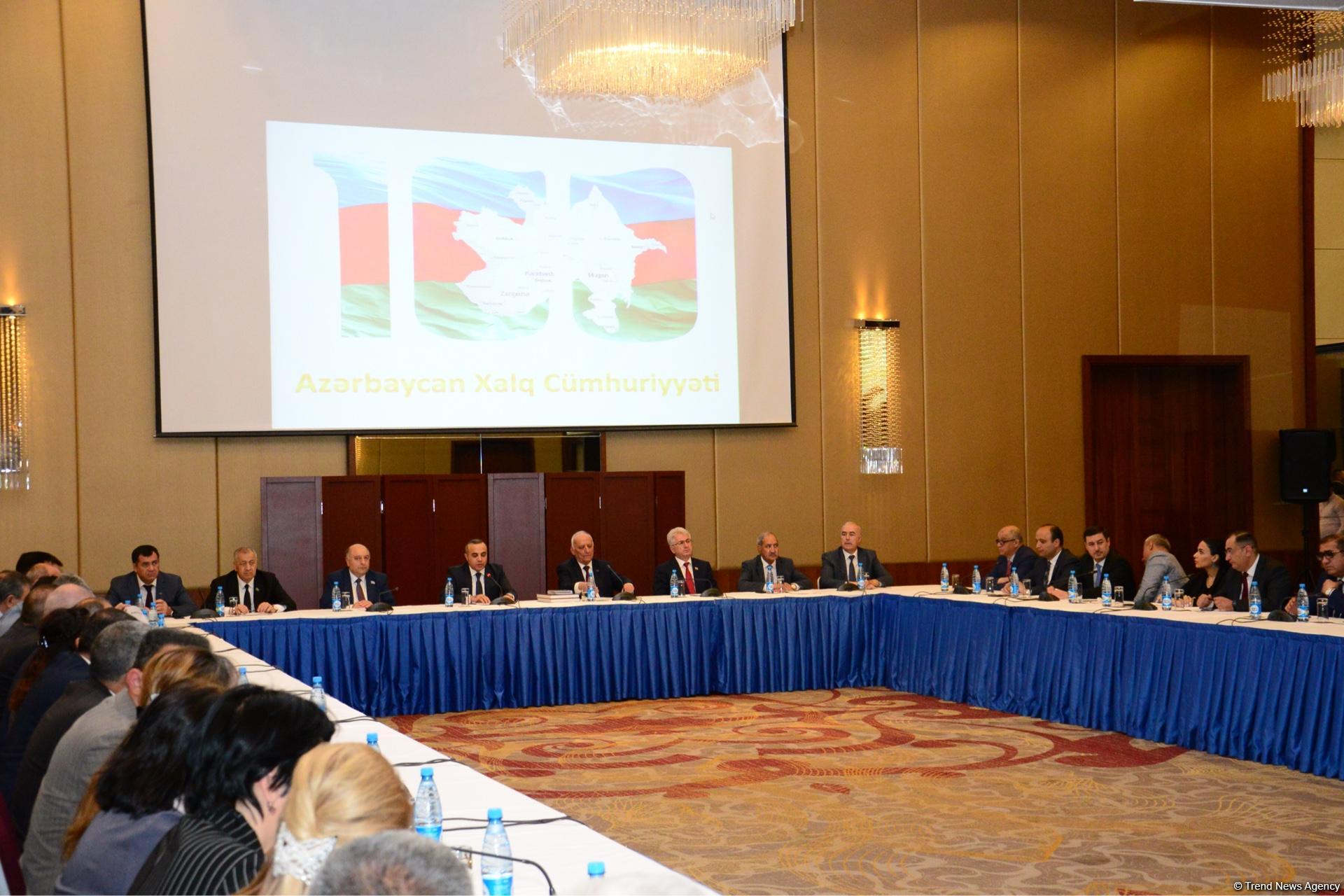 “Müsəlman Şərqində ilk demokratik respublika” adlı elmi-praktik konfransı keçirilib (FOTO)
