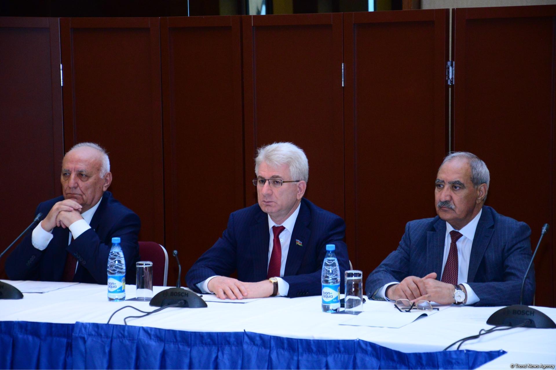 “Müsəlman Şərqində ilk demokratik respublika” adlı elmi-praktik konfransı keçirilib (FOTO)