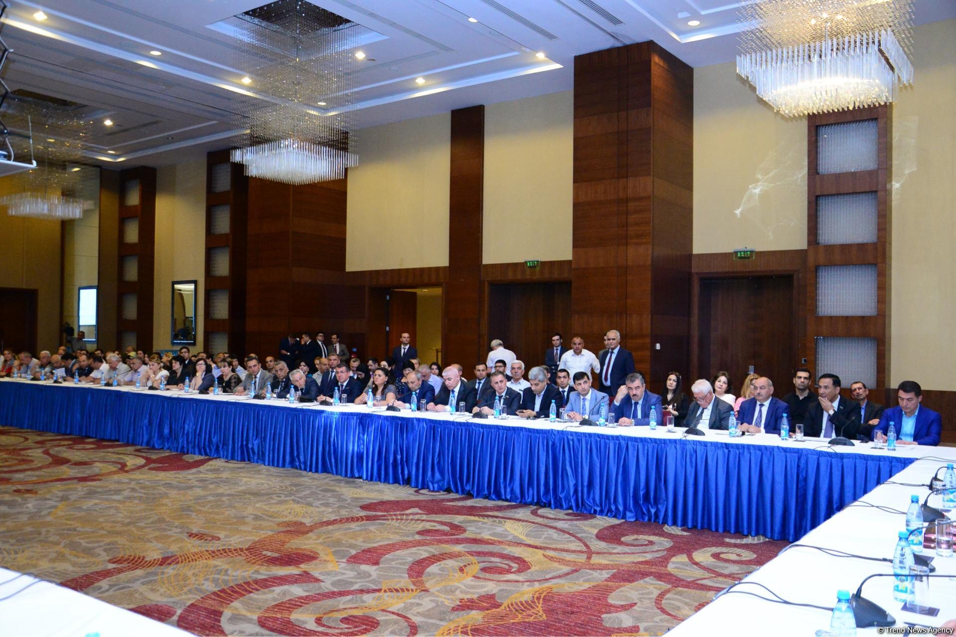 “Müsəlman Şərqində ilk demokratik respublika” adlı elmi-praktik konfransı keçirilib (FOTO)
