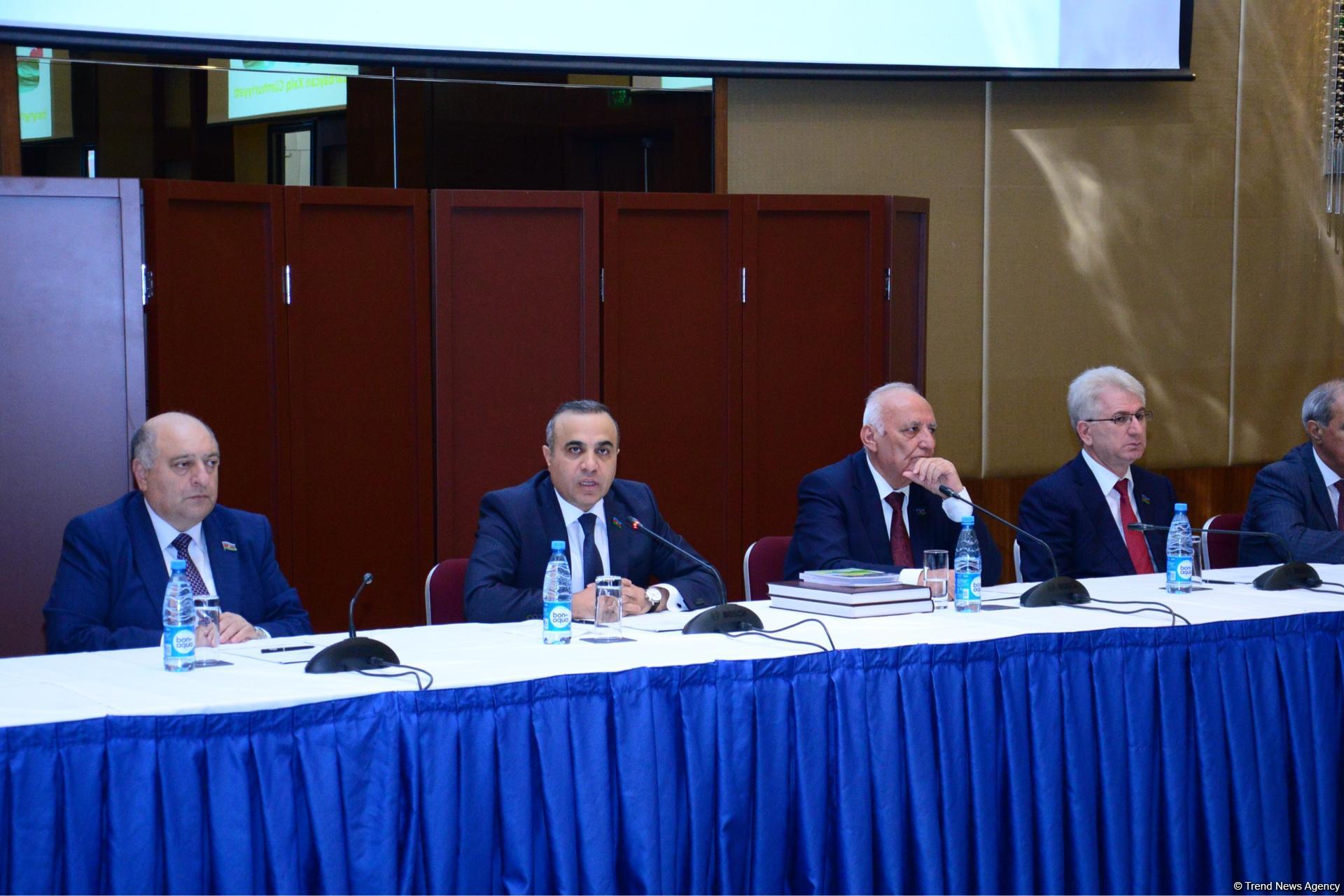 “Müsəlman Şərqində ilk demokratik respublika” adlı elmi-praktik konfransı keçirilib (FOTO)