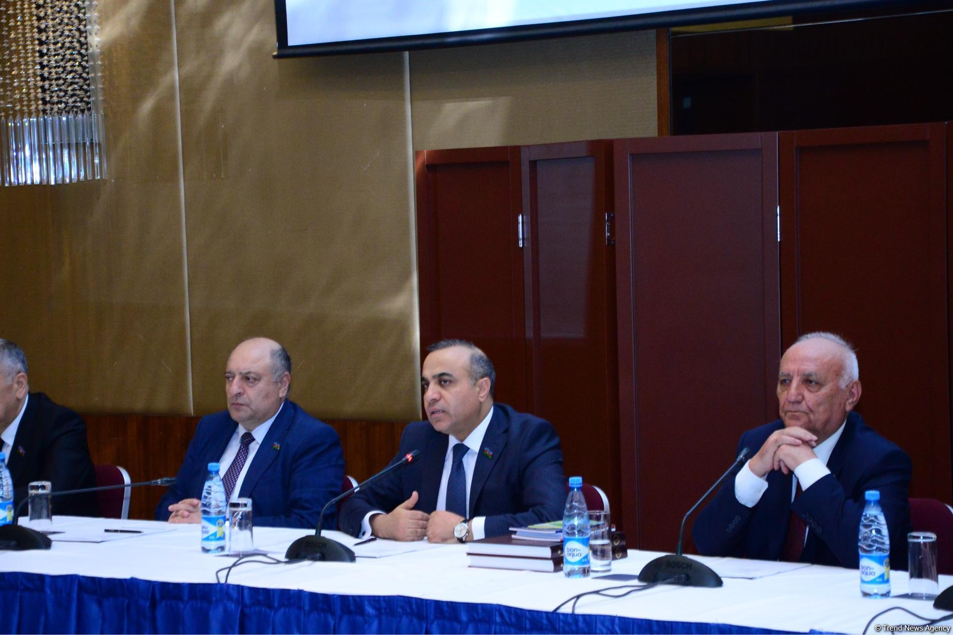“Müsəlman Şərqində ilk demokratik respublika” adlı elmi-praktik konfransı keçirilib (FOTO)