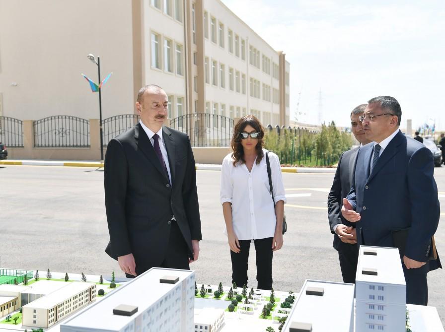 Prezident İlham Əliyev və birinci xanım Mehriban Əliyeva məcburi köçkünlər üçün salınmış “Qobu Park” yaşayış kompleksinin açılışında iştirak ediblər (YENİLƏNİB-2) (FOTO)