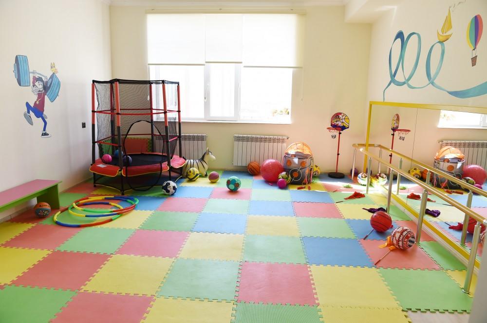 Prezident İlham Əliyev və birinci xanım Mehriban Əliyeva məcburi köçkünlər üçün salınmış “Qobu Park” yaşayış kompleksinin açılışında iştirak ediblər (YENİLƏNİB-2) (FOTO)