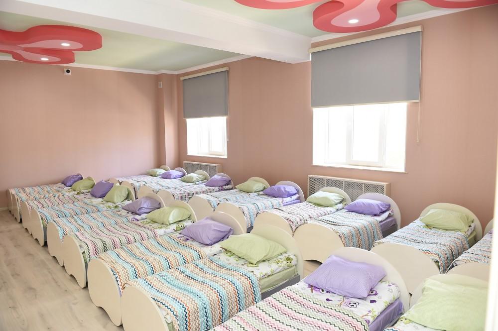 Prezident İlham Əliyev və birinci xanım Mehriban Əliyeva məcburi köçkünlər üçün salınmış “Qobu Park” yaşayış kompleksinin açılışında iştirak ediblər (YENİLƏNİB-2) (FOTO)