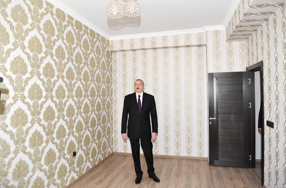 Prezident İlham Əliyev və birinci xanım Mehriban Əliyeva məcburi köçkünlər üçün salınmış “Qobu Park” yaşayış kompleksinin açılışında iştirak ediblər (YENİLƏNİB-2) (FOTO)