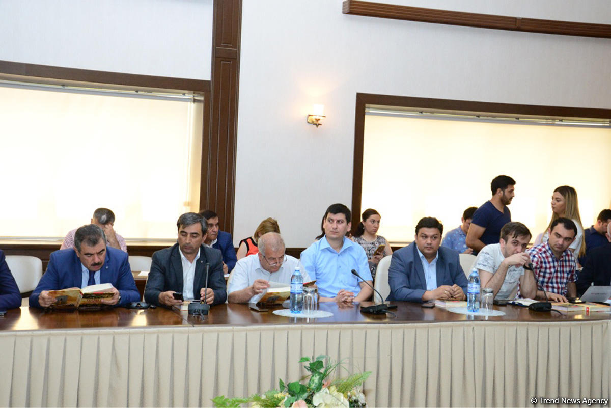 "İstiqlal düşüncələri. Cümhuriyyətə aparan yollar" kitabının təqdimat mərasimi keçirilib (FOTO)