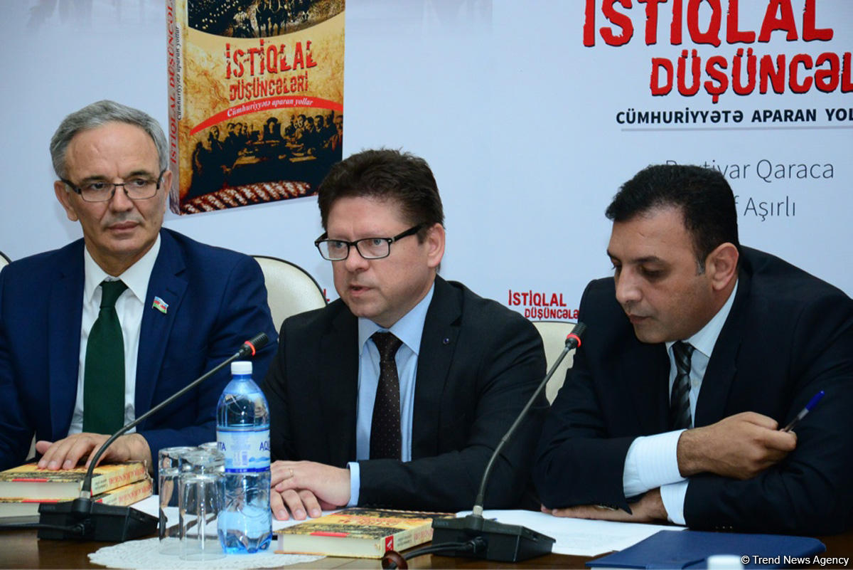 "İstiqlal düşüncələri. Cümhuriyyətə aparan yollar" kitabının təqdimat mərasimi keçirilib (FOTO)