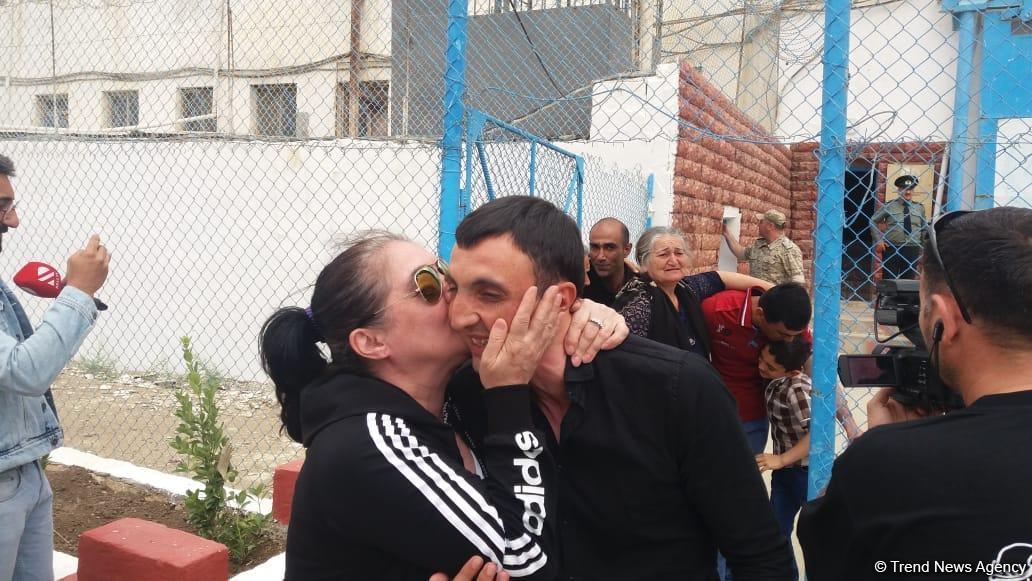 13 saylı cəzaçəkmə müəssisəsindən 41 məhkum azadlığa buraxılıb (FOTO)