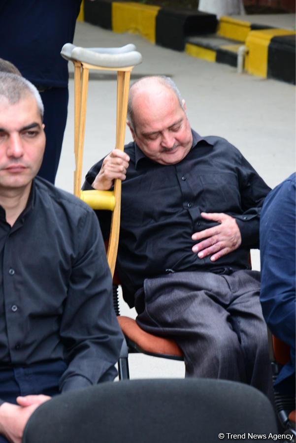 Penitesiar Xidmətin Müalicə müəssisəsindən 17 məhkum azadlığa buraxılıb (FOTO)